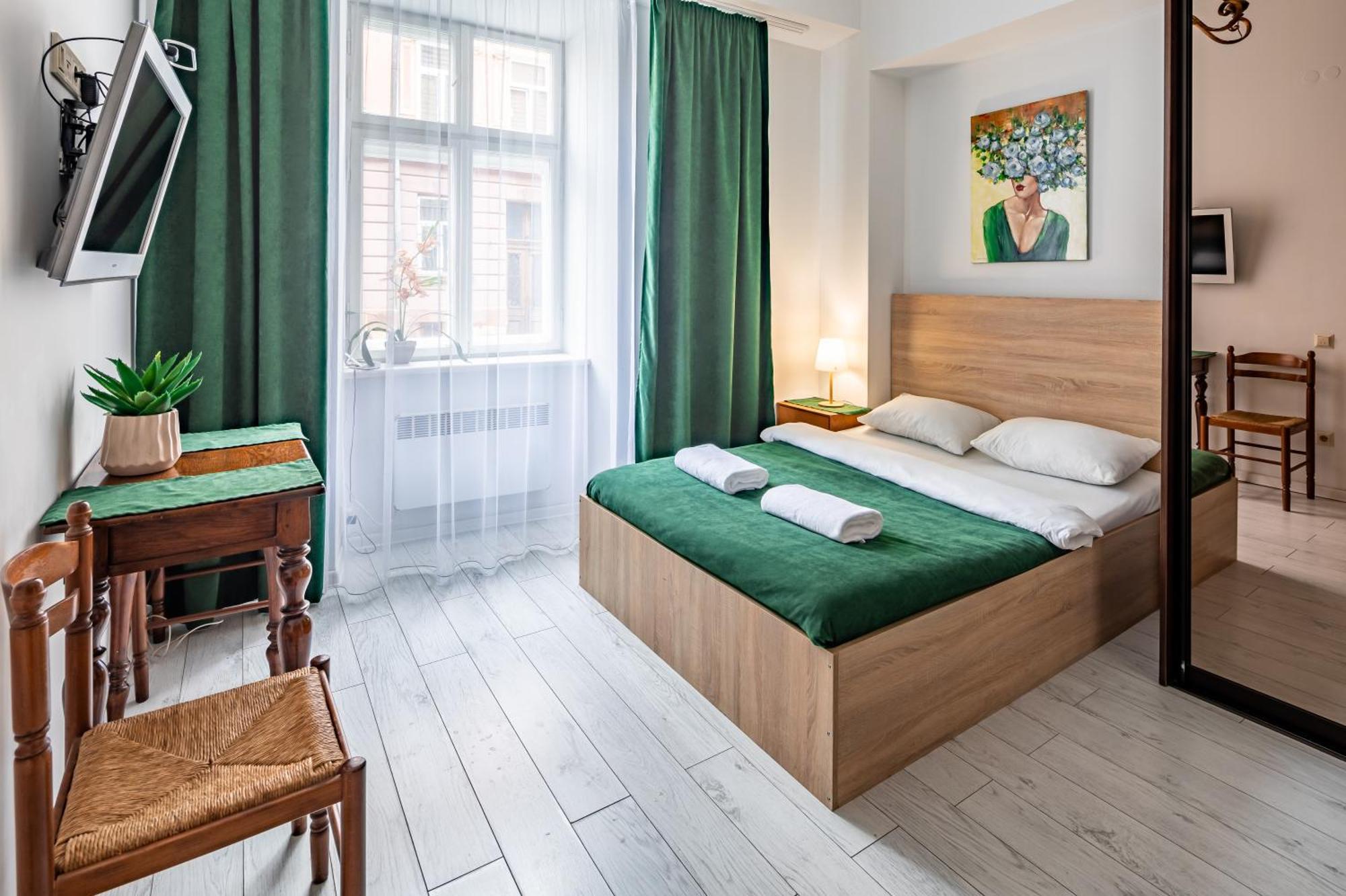 Apartment On Virmens'Ka Street Lviv Eksteriør bilde